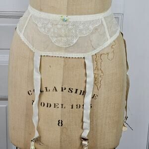 VTG Warner's garter belt size 24" coquette seductive lingerie